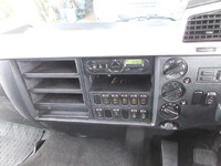 三菱ふそうファイターアルミウイング中型（4t）[写真25]