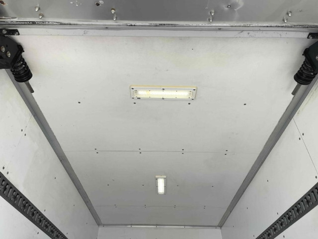 いすゞエルフパネルバン小型（2t・3t）[写真11]