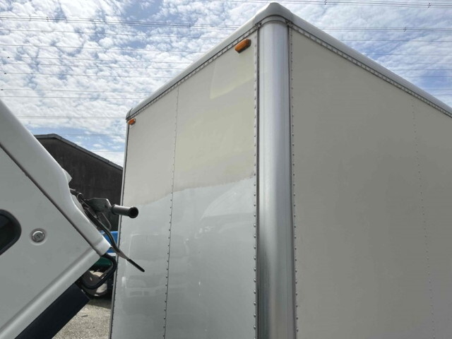 いすゞエルフパネルバン小型（2t・3t）[写真18]