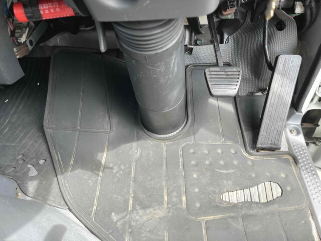 いすゞエルフパネルバン小型（2t・3t）[写真35]