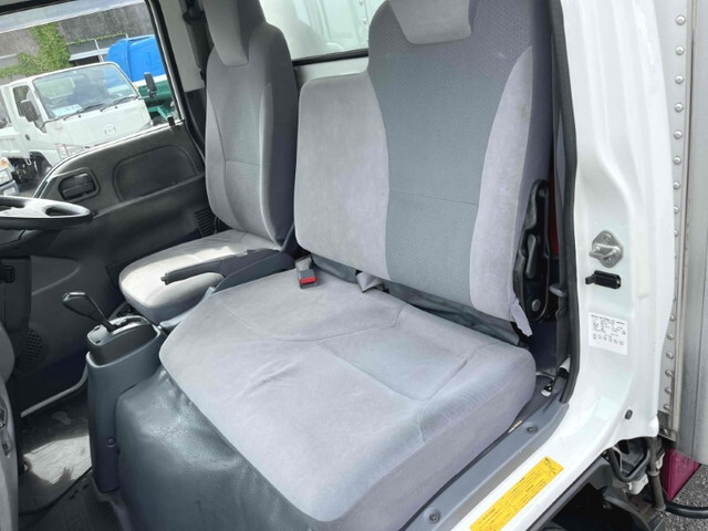 いすゞエルフパネルバン小型（2t・3t）[写真37]