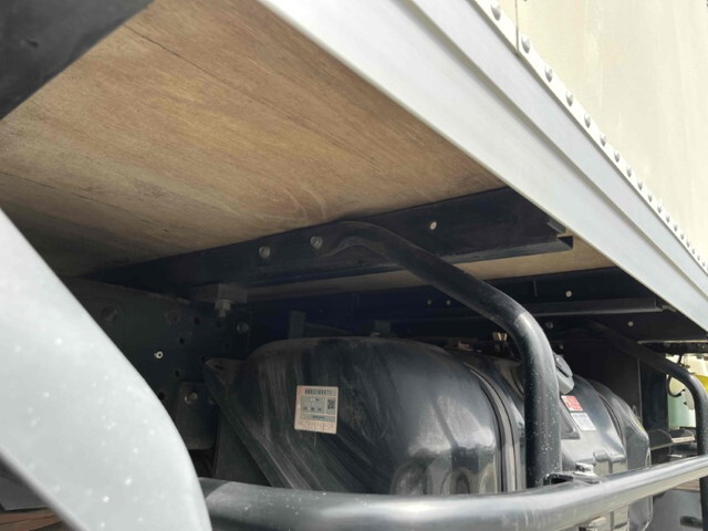 いすゞエルフパネルバン小型（2t・3t）[写真39]