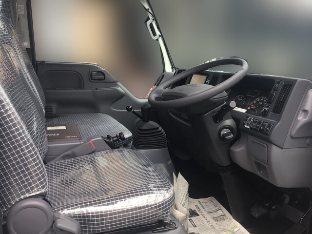 いすゞエルフミキサー車（コンクリートミキサー）小型（2t・3t）[写真23]