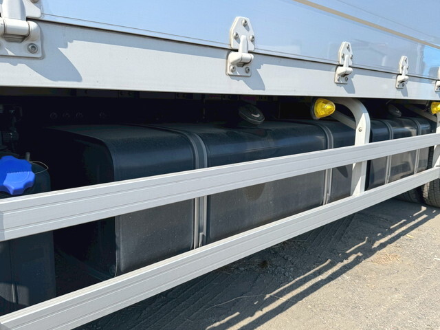 日野プロフィアアルミウイング大型（10t）[写真18]