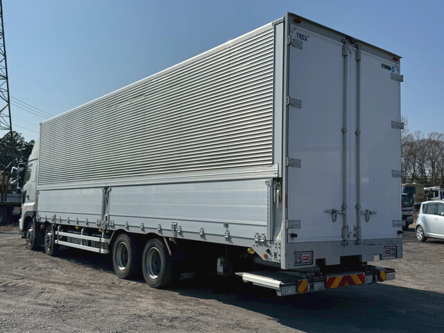 日野プロフィアアルミウイング大型（10t）[写真02]