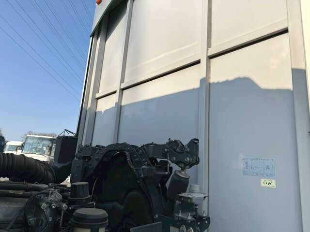 日野プロフィアアルミウイング大型（10t）[写真36]