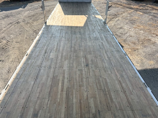 日野プロフィアアルミウイング大型（10t）[写真09]