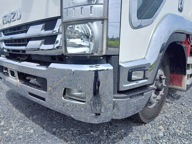 いすゞフォワードクレーン4段増トン（6t・8t）[写真12]