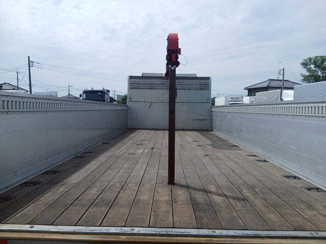 いすゞフォワードクレーン4段増トン（6t・8t）[写真17]