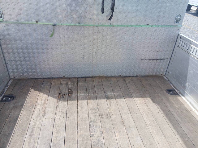 いすゞフォワードクレーン4段増トン（6t・8t）[写真19]