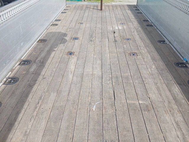 いすゞフォワードクレーン4段増トン（6t・8t）[写真20]