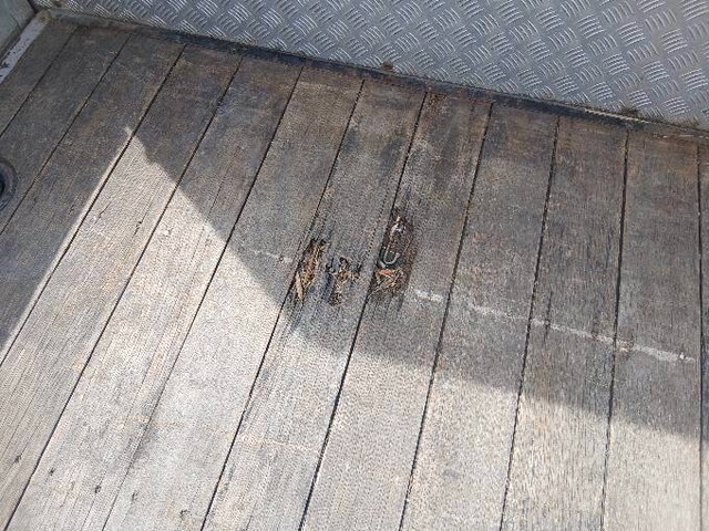 いすゞフォワードクレーン4段増トン（6t・8t）[写真21]