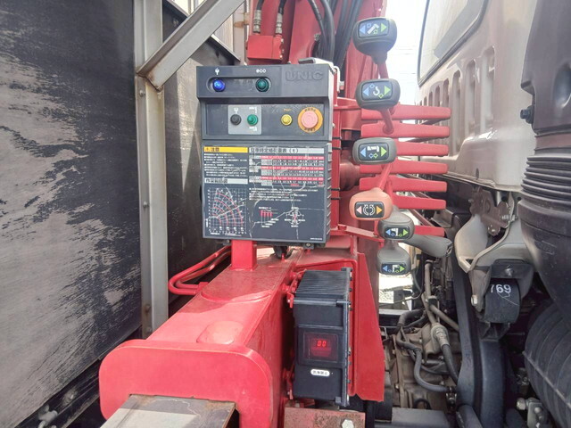 いすゞフォワードクレーン4段増トン（6t・8t）[写真34]