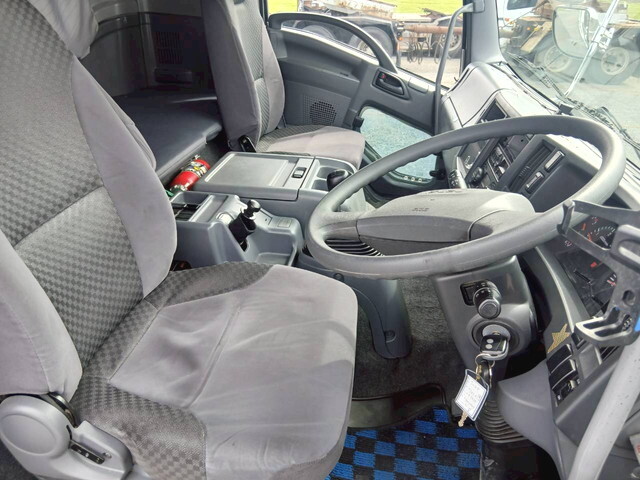 いすゞフォワードクレーン4段増トン（6t・8t）[写真39]