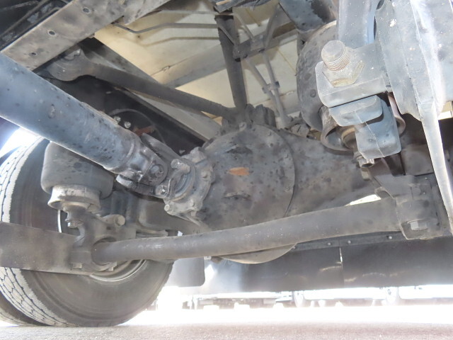 いすゞフォワード冷凍車（冷蔵車）中型（4t）[写真11]