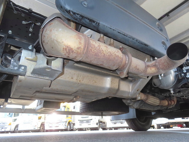 いすゞフォワード冷凍車（冷蔵車）中型（4t）[写真14]