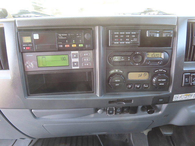 いすゞフォワード冷凍車（冷蔵車）中型（4t）[写真25]