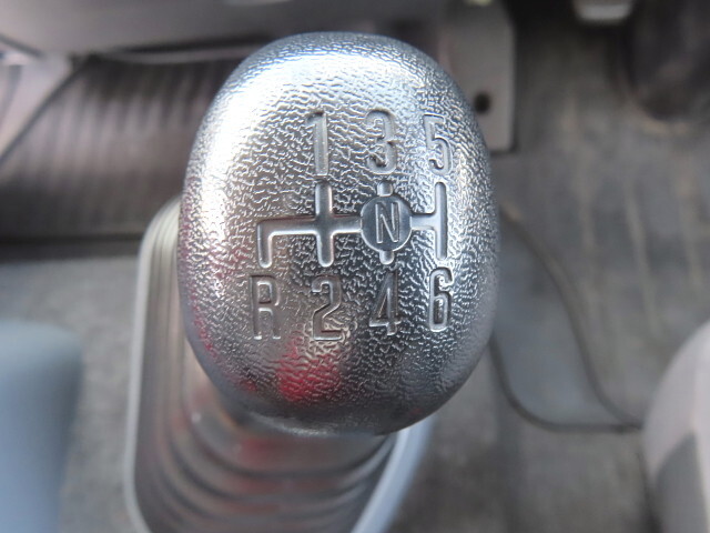 いすゞフォワード冷凍車（冷蔵車）中型（4t）[写真26]