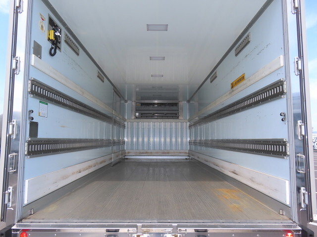 いすゞフォワード冷凍車（冷蔵車）中型（4t）[写真30]