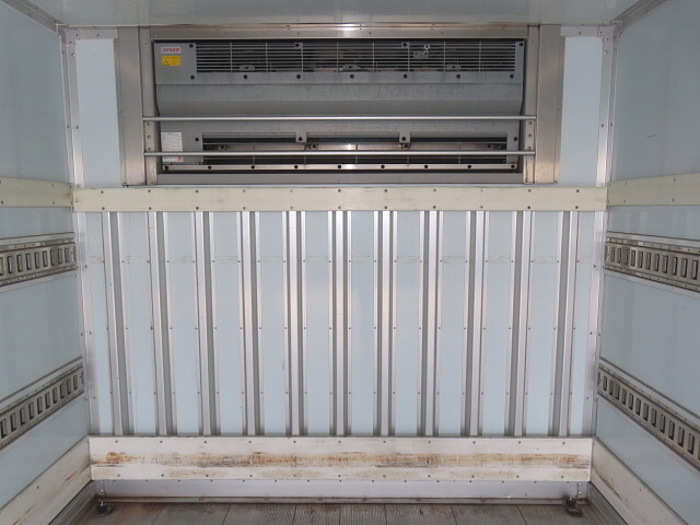 いすゞフォワード冷凍車（冷蔵車）中型（4t）[写真31]