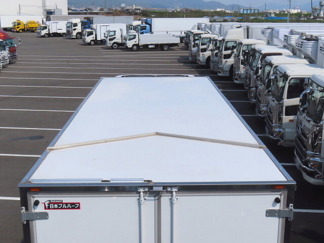 いすゞフォワード冷凍車（冷蔵車）中型（4t）[写真08]