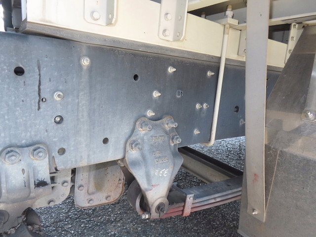 いすゞギガ冷蔵冷凍ウイング大型（10t）[写真13]