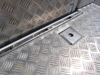 いすゞギガ冷蔵冷凍ウイング大型（10t）[写真30]