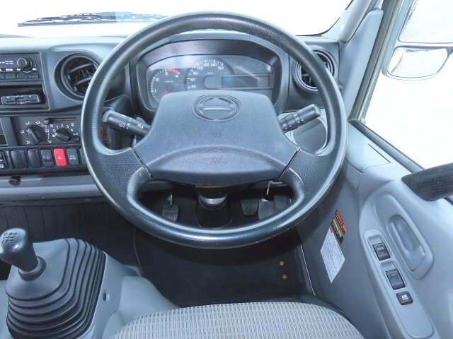 日野デュトロクレーン4段小型（2t・3t）[写真22]