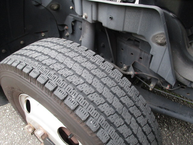 三菱ふそうキャンター冷凍車（冷蔵車）小型（2t・3t）[写真12]