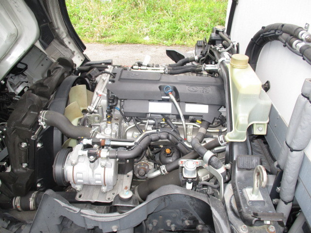 三菱ふそうキャンター冷凍車（冷蔵車）小型（2t・3t）[写真14]