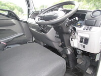 三菱ふそうキャンター冷凍車（冷蔵車）小型（2t・3t）[写真24]