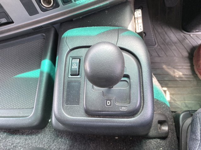 日野プロフィアトレーラーヘッド（トラクターヘッド）大型（10t）[写真22]