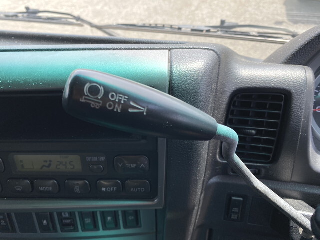 日野プロフィアトレーラーヘッド（トラクターヘッド）大型（10t）[写真24]