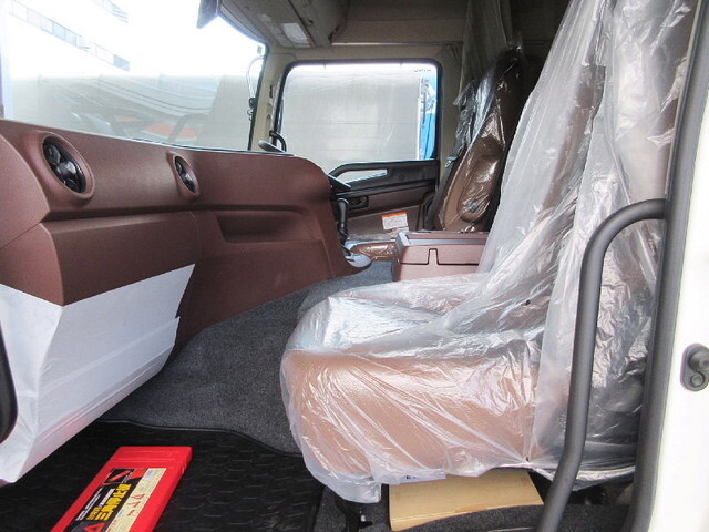 日野プロフィアアルミウイング大型（10t）[写真20]