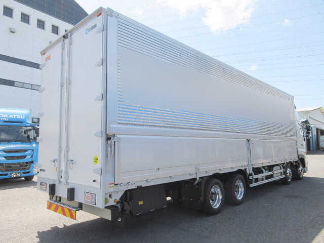 日野プロフィアアルミウイング大型（10t）[写真04]