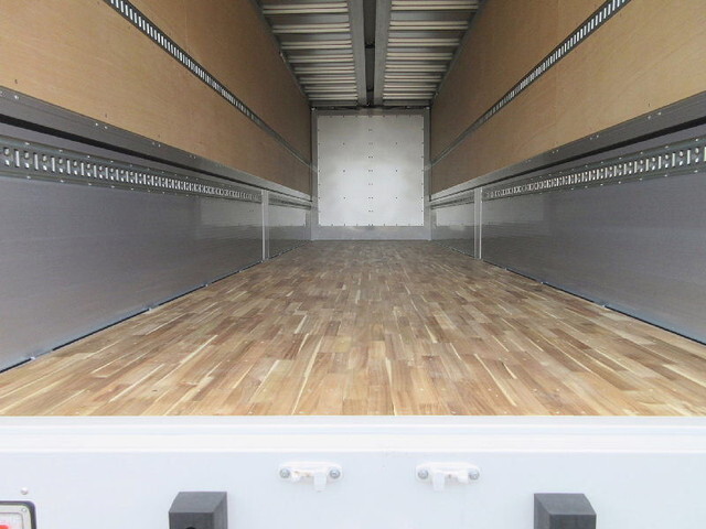 日野プロフィアアルミウイング大型（10t）[写真06]