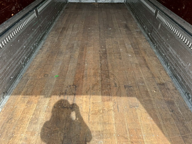 三菱ふそうファイターアルミウイング中型（4t）[写真15]