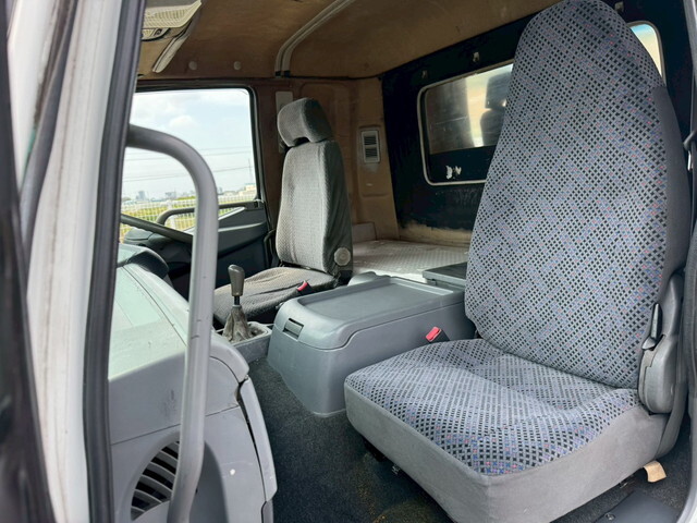 三菱ふそうファイターアルミウイング中型（4t）[写真30]