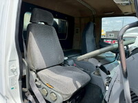 三菱ふそうファイターアルミウイング中型（4t）[写真32]