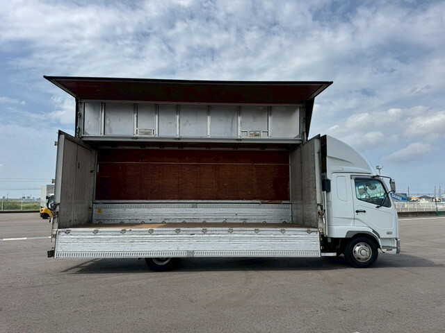 三菱ふそうファイターアルミウイング中型（4t）[写真07]