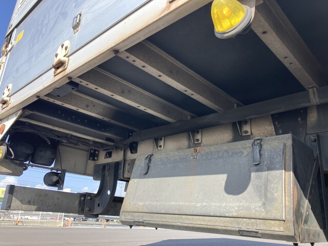 三菱ふそうファイターアルミウイング中型（4t）[写真21]