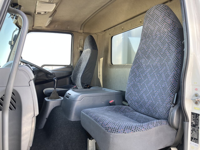 三菱ふそうファイターアルミウイング中型（4t）[写真32]