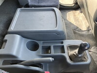 三菱ふそうファイターアルミウイング中型（4t）[写真37]