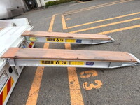 日野レンジャーセルフクレーン4段増トン（6t・8t）[写真15]