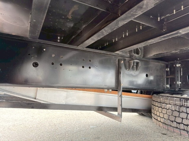 日野レンジャーセルフクレーン4段増トン（6t・8t）[写真19]