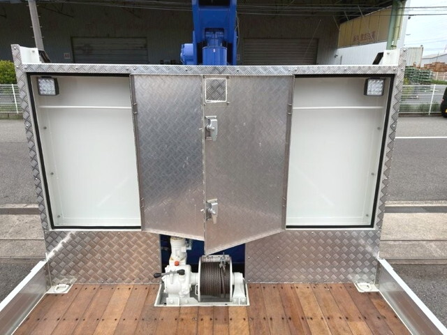 日野レンジャーセルフクレーン4段増トン（6t・8t）[写真23]