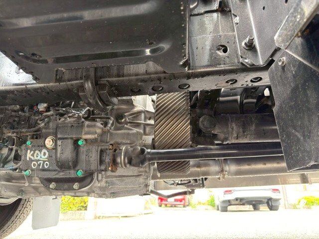 日野レンジャーセルフクレーン4段増トン（6t・8t）[写真24]