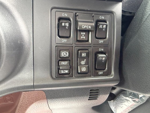 日野レンジャーセルフクレーン4段増トン（6t・8t）[写真26]