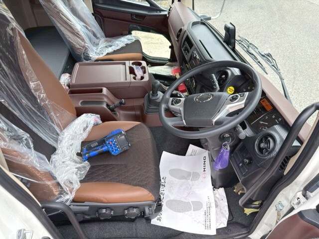 日野レンジャーセルフクレーン4段増トン（6t・8t）[写真27]