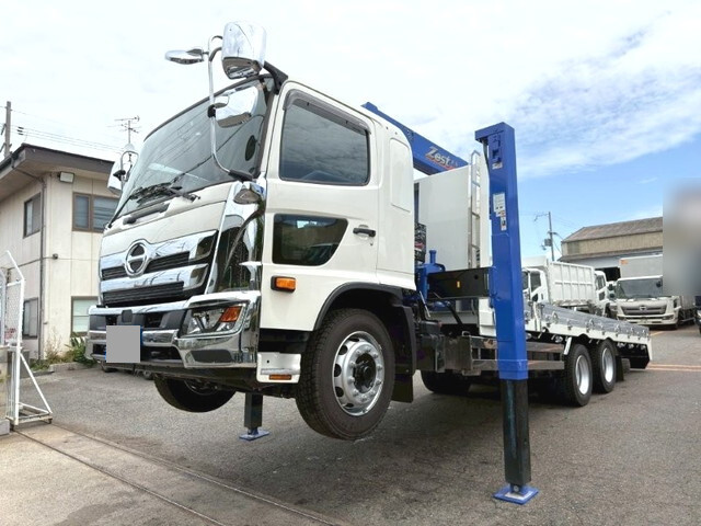 日野レンジャーセルフクレーン4段増トン（6t・8t）[写真09]